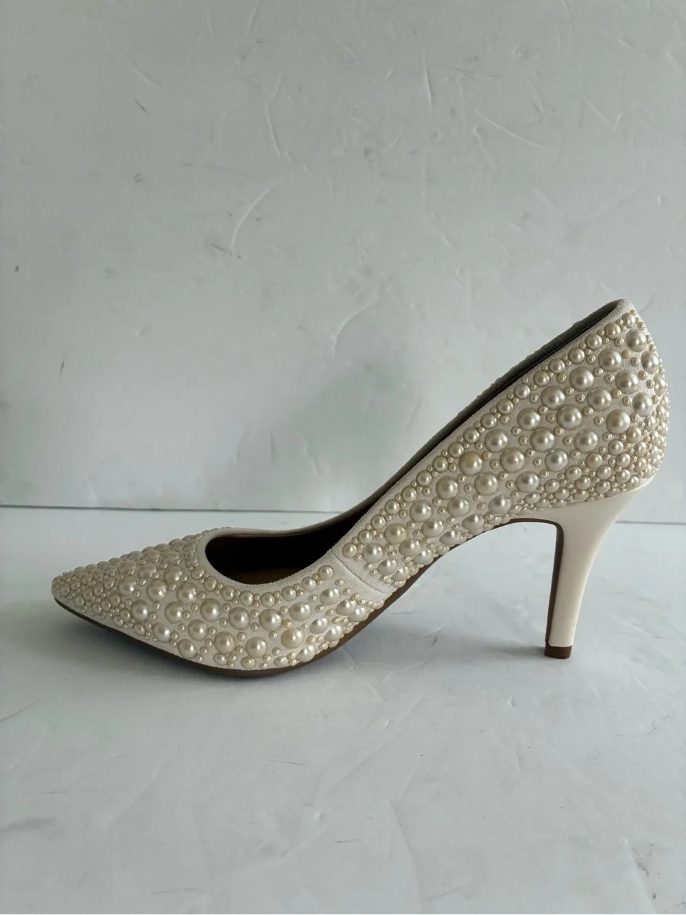 INC International Concept Zitah Pointed Toe Ivory Pearl-Embellished Pump Size 5 - Picture 3 of 8